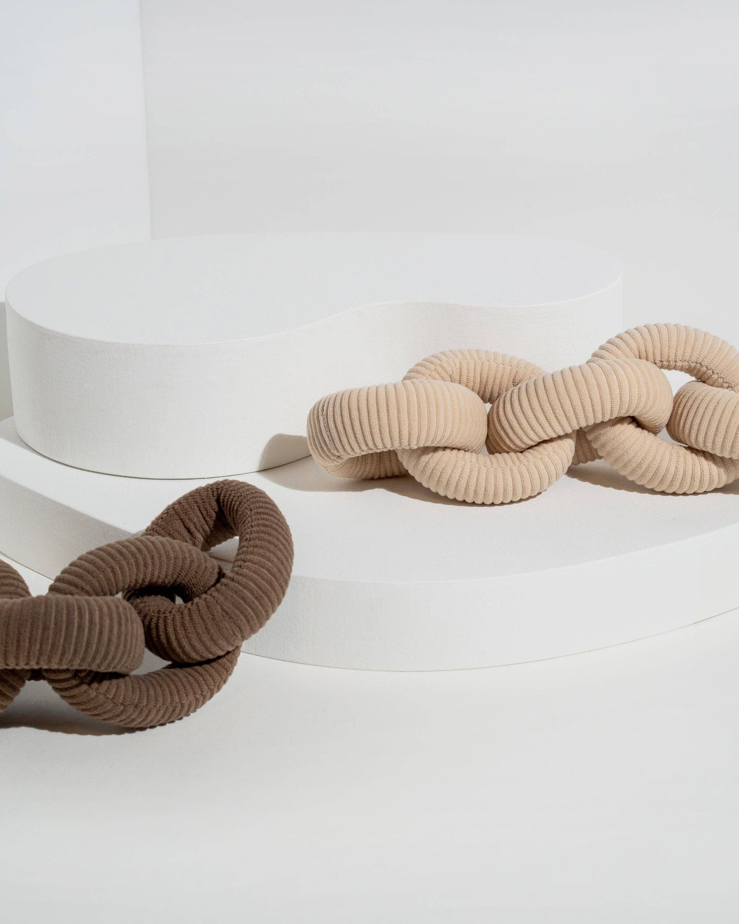 Many Links Plush Toy