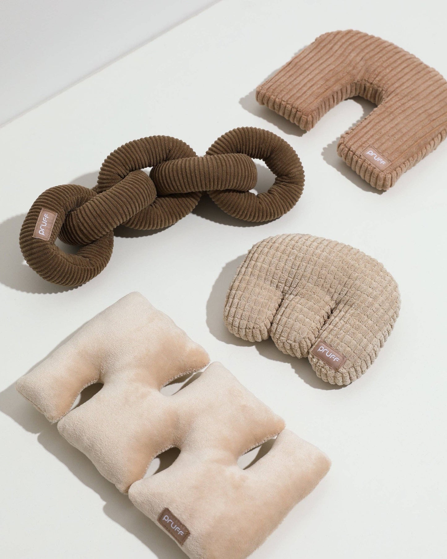 Many Links Plush Toy