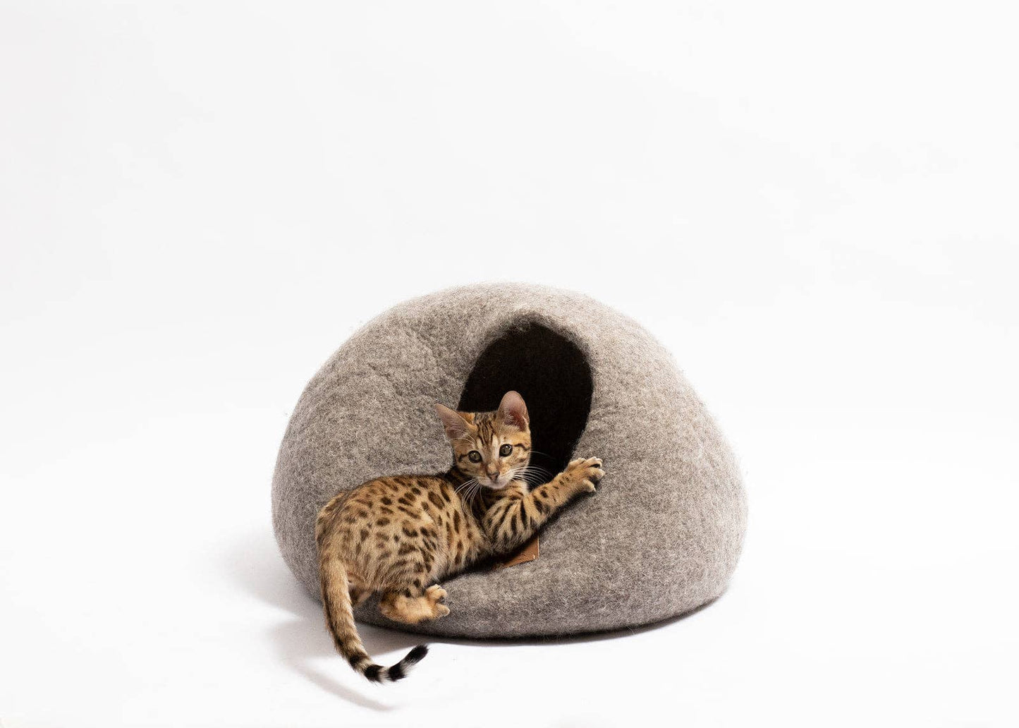 Wool Cat Cave Bed - Earth Brown