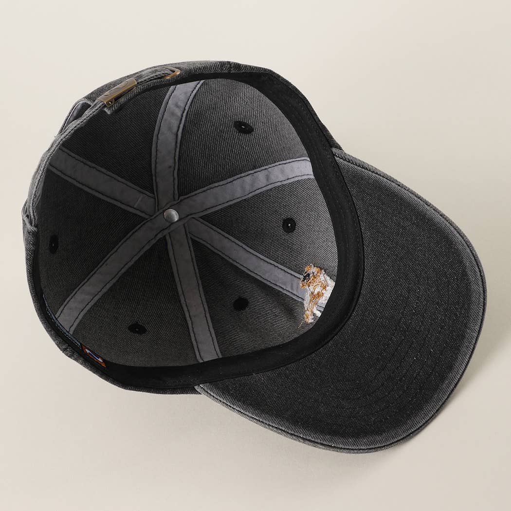 Golden Retriever Embroidered Denim Baseball Cap: LT DENIM