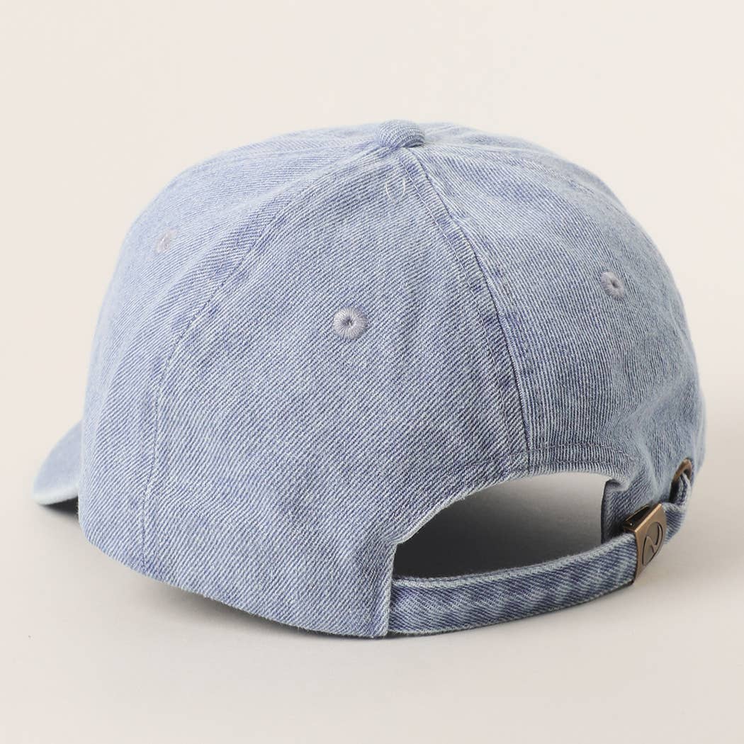 Siberian Husky Embroidered Denim Baseball Cap: LIGHT BLUE / One Size