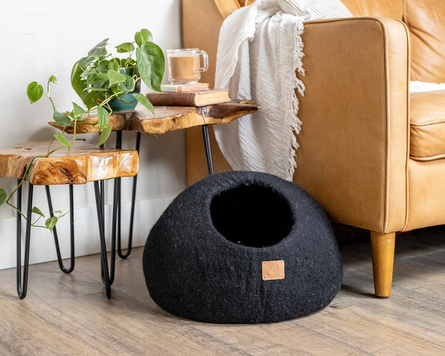 Wool Cat Cave Bed - Black