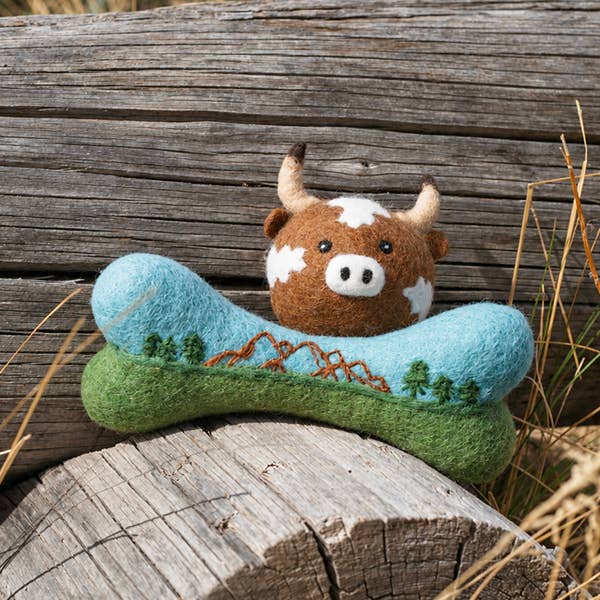 TEXAS LONGHORN BEASTBALL WOOL DOG TOY